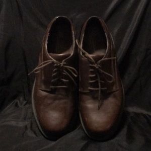 Dunham gently used men’s shoes